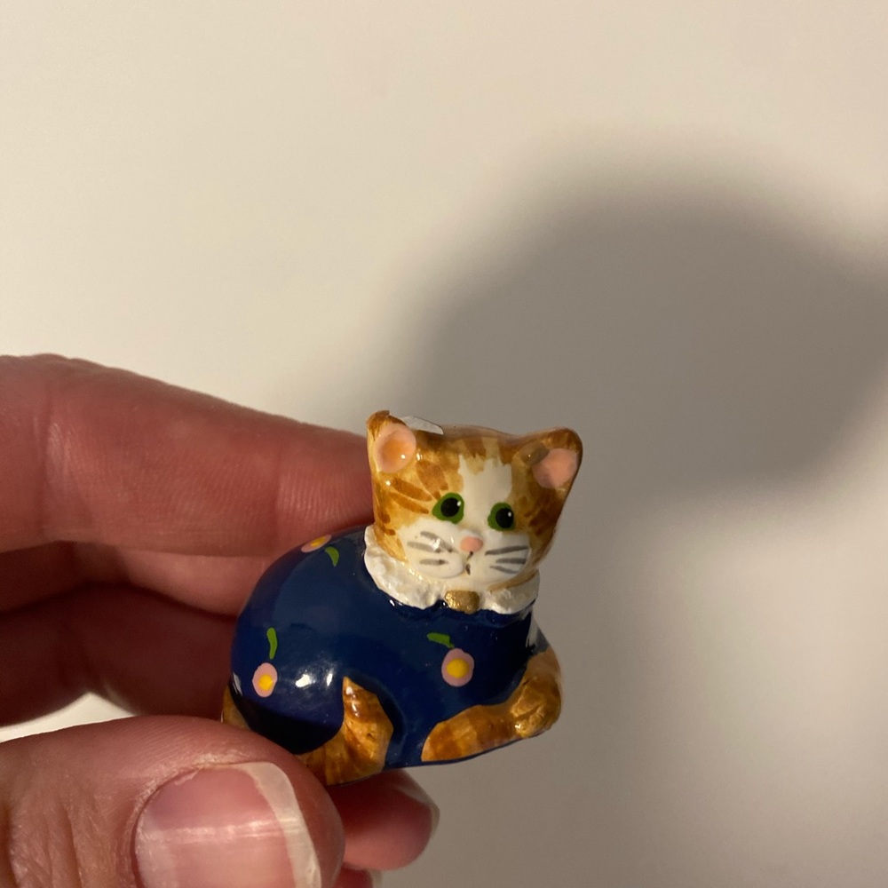 Wonderland Miniature Ornament - Cat